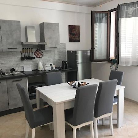 Appartamento 60 Mq A 800 Mt Dalla Spiaggia Capaci Bagian luar foto